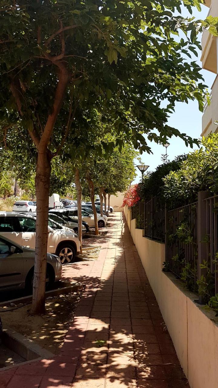 Costa Quebrada Residencial 1 Apartment เบนัลมาเดนา ภายนอก รูปภาพ
