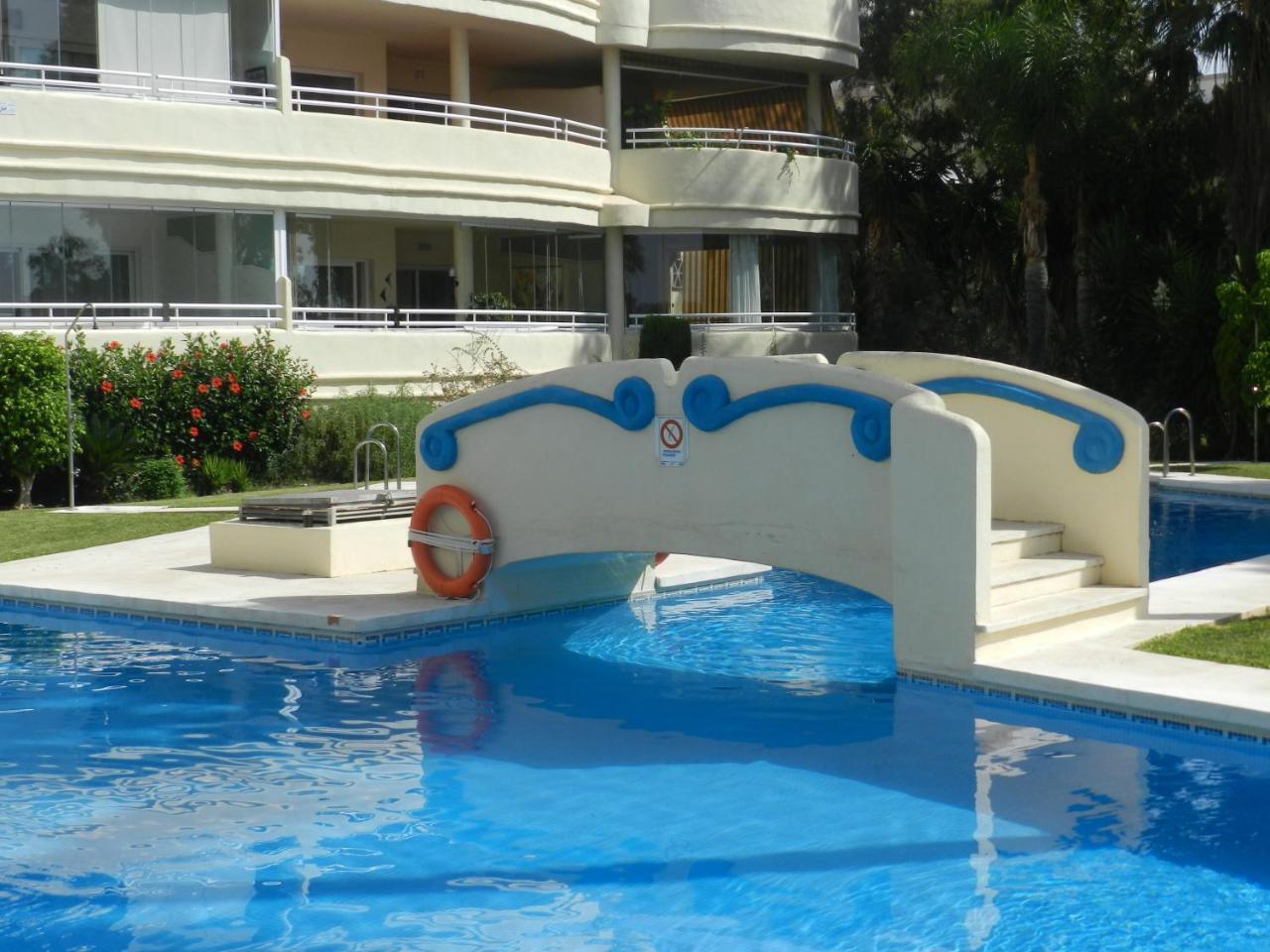Costa Quebrada Residencial 1 Apartment เบนัลมาเดนา ภายนอก รูปภาพ