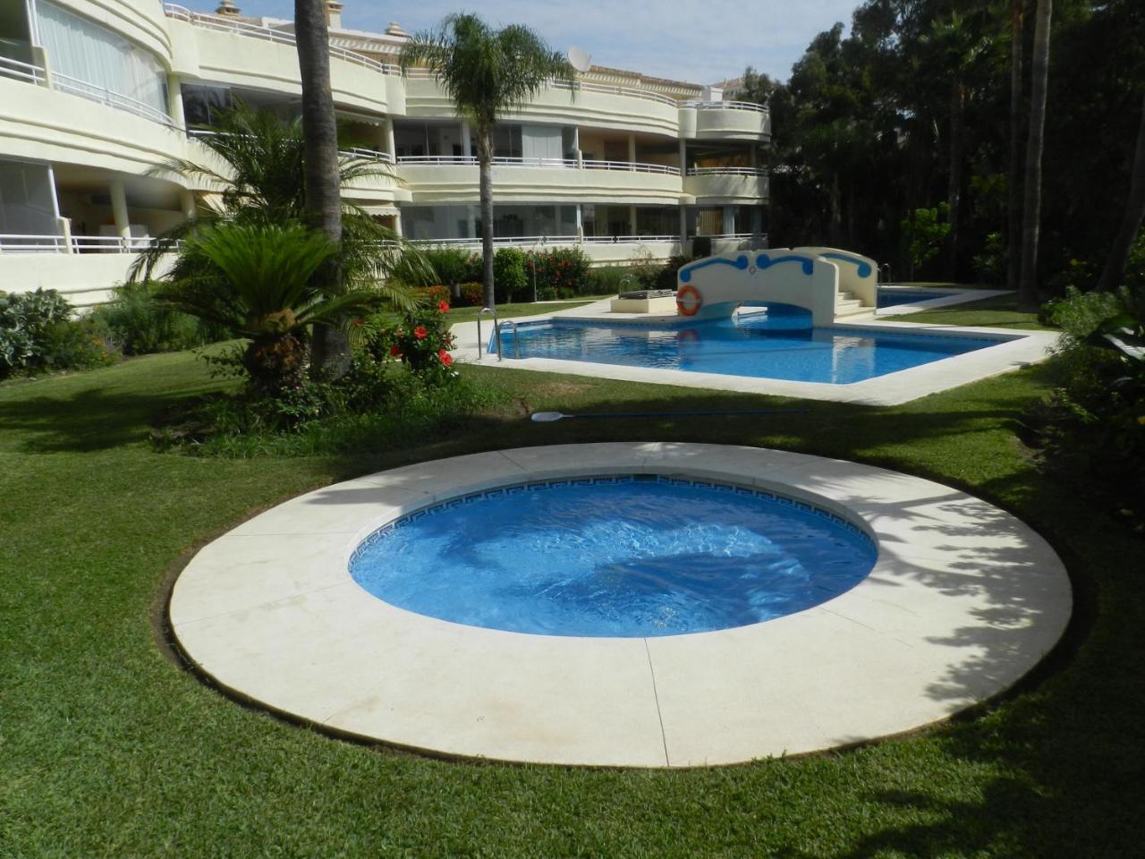 Costa Quebrada Residencial 1 Apartment เบนัลมาเดนา ภายนอก รูปภาพ
